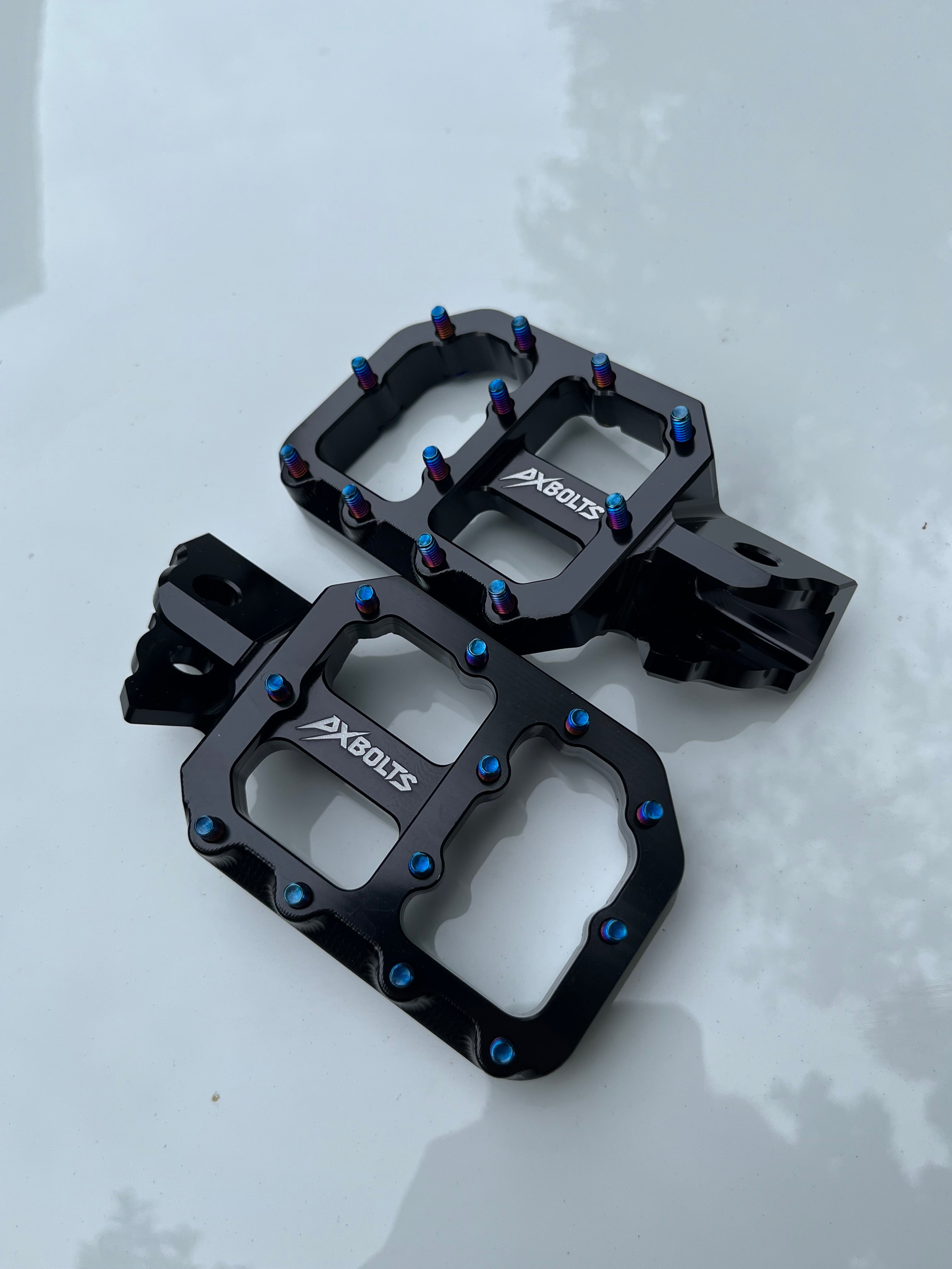 Surron Ultra Bee Titanium Footpegs