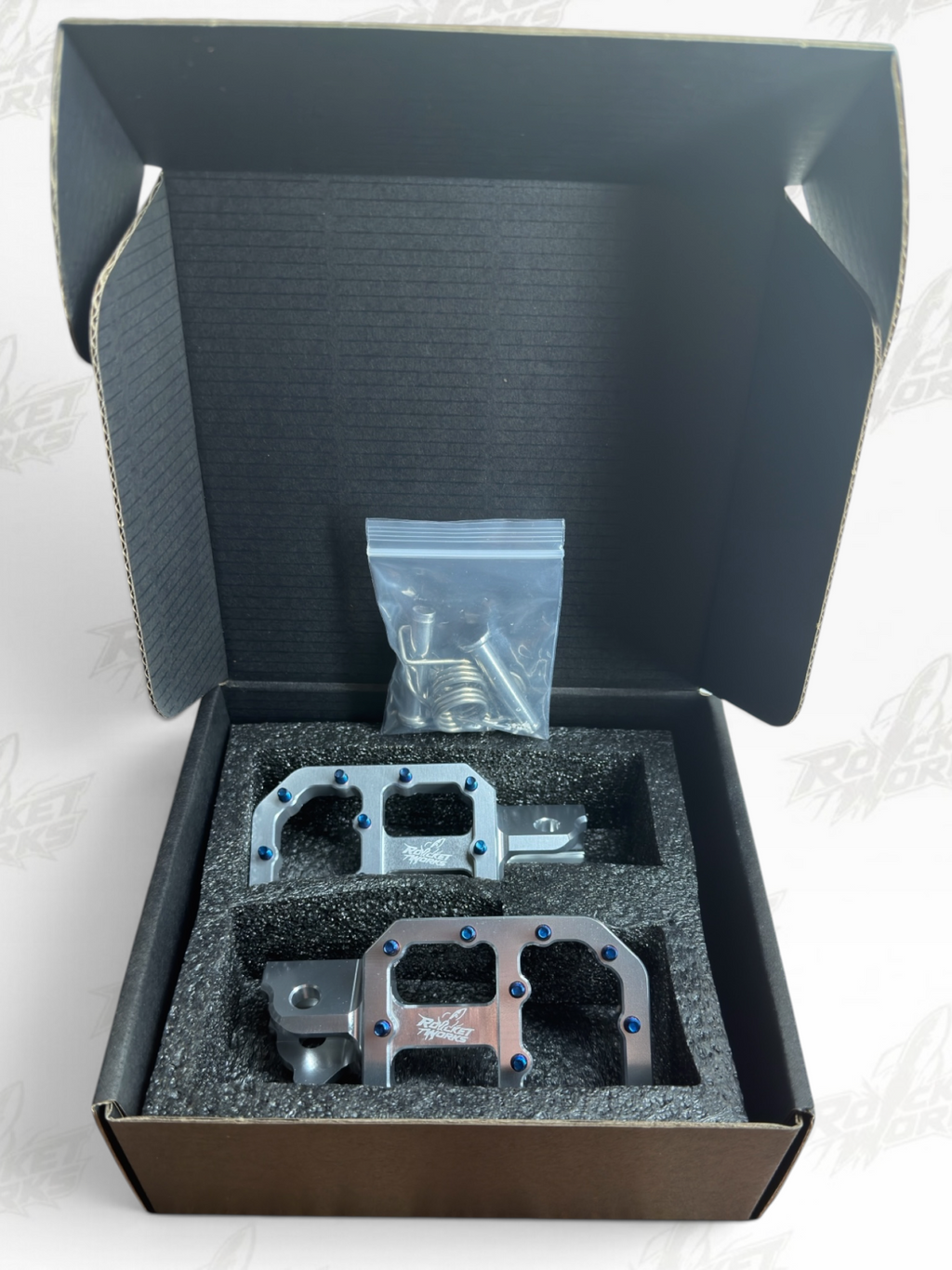 Mini Emoto Titanium Wide Pegs ￼